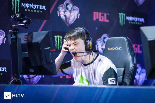 明了自己的 明了自己的