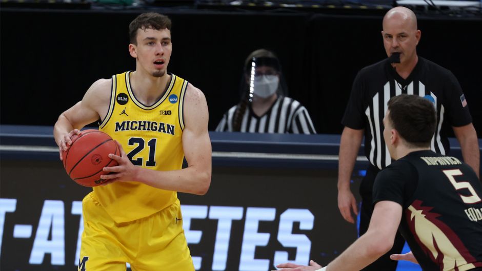 从他对比赛 从他对比赛