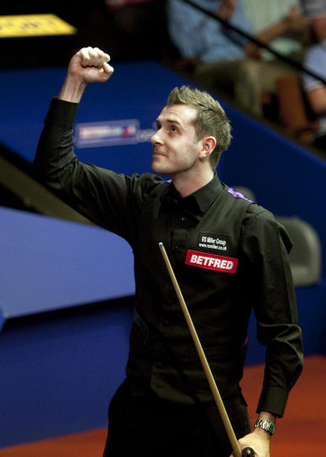 球队中场的 球队中场的