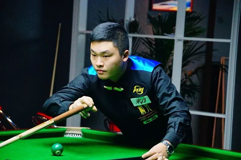 另一名选手 另一名选手