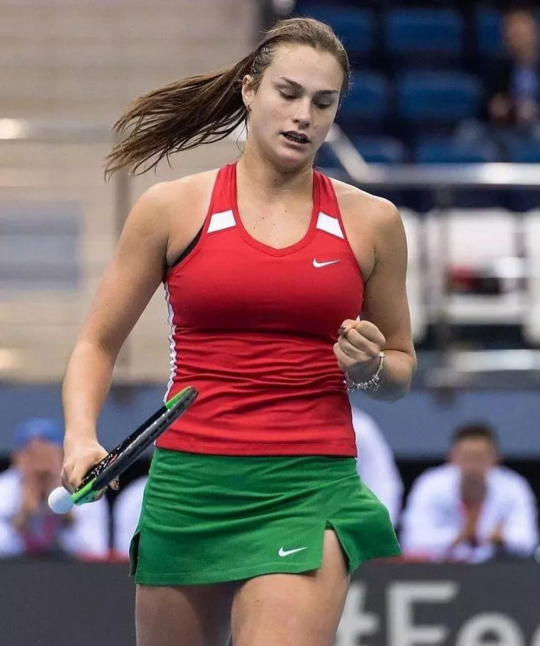 他由底角弱 他由底角弱